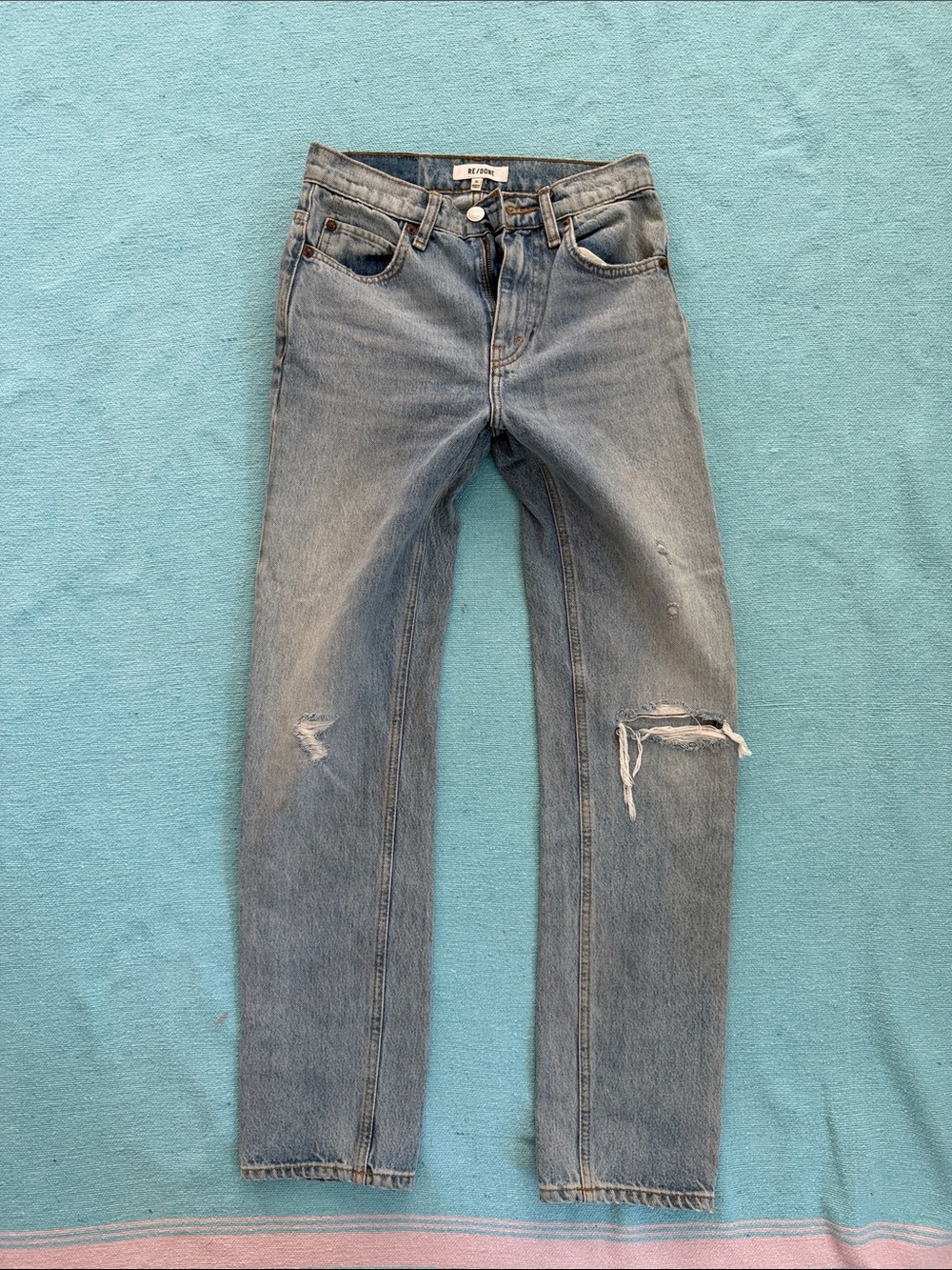 Re/Done Light Blue Straight Jeans with Knee Rip